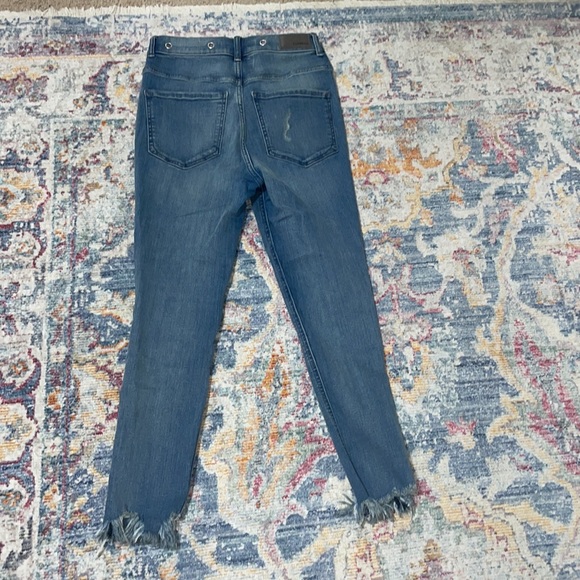 Super high rise skinny Express jeans cropped and hemmed from the ankle. - Picture 4 of 9